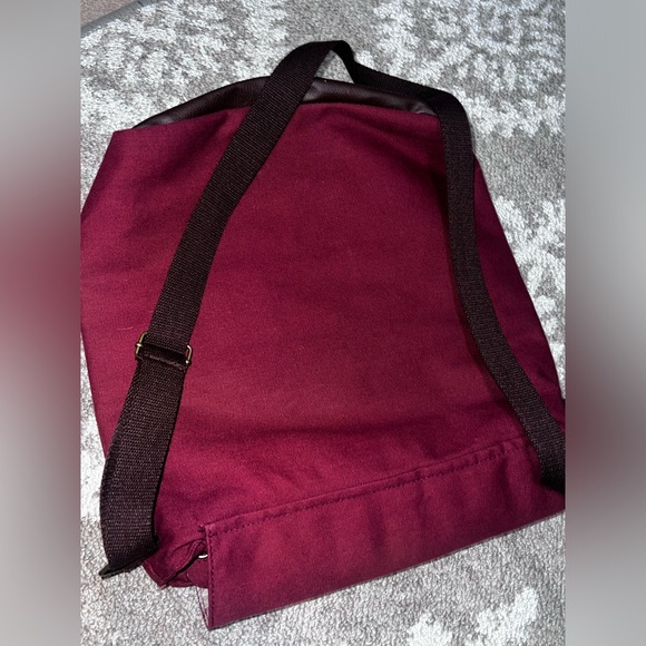 Hard Rock burgundy satchel/Messenger bag✨ - Picture 7 of 17